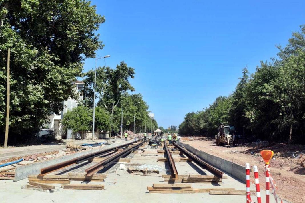 Raylar döşeniyor, şehir dönüşüyor! Kocaeli'ye dev tramvay projesi 3